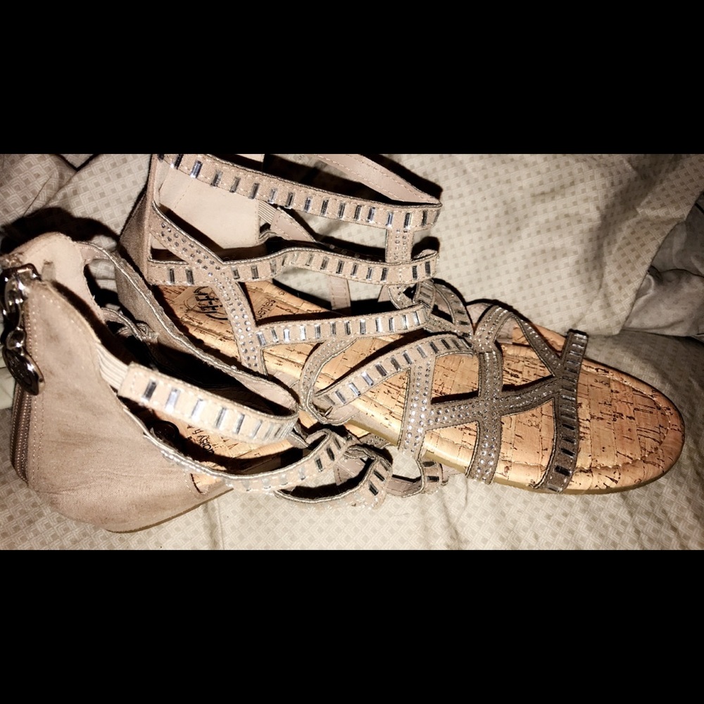 Sandles